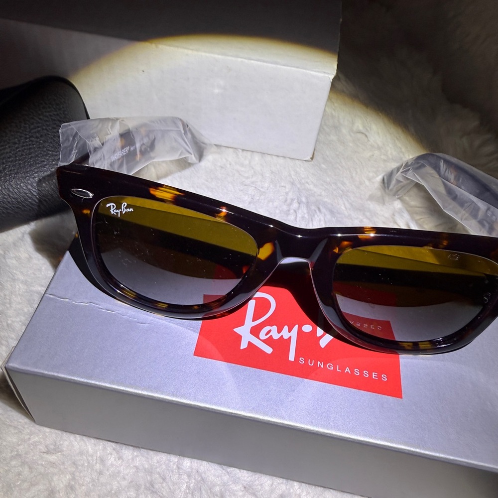Ray-Ban Tortoise Shell Sunglasses